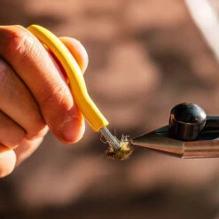 Loon Outdoors Loon Ergo Dubbing Pick -Wild Fishing Trip Shop Ergo Dubbing Pick alt 4 1000x 2d941184 280b 4069 b7f4 28ab838b386a