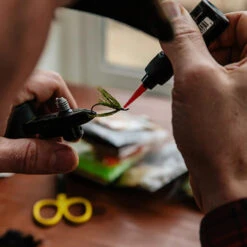 Loon Outdoors LOON UV CLEAR FLY FINISH - THICK -Wild Fishing Trip Shop UV Clear Fly Finish alt 1 1000x e85b2da3 5506 4555 a38d fae415448e74