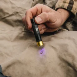 Loon Outdoors LOON UV NANO LIGHT 7 Loon Outdoors LOON UV NANO LIGHT -Wild Fishing Trip Shop UV Wader Repair alt 4 1000x 52fff168 b235 400f 9e1d 58147010eb53