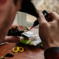 Loon Outdoors LOON UV CLEAR FLY FINISH - FLOW 8 Loon Outdoors LOON UV CLEAR FLY FINISH - FLOW -Wild Fishing Trip Shop uv clear fly finish alt 1 1200x d0fe91cb b47f 4dcd 88a7 481610e870cd